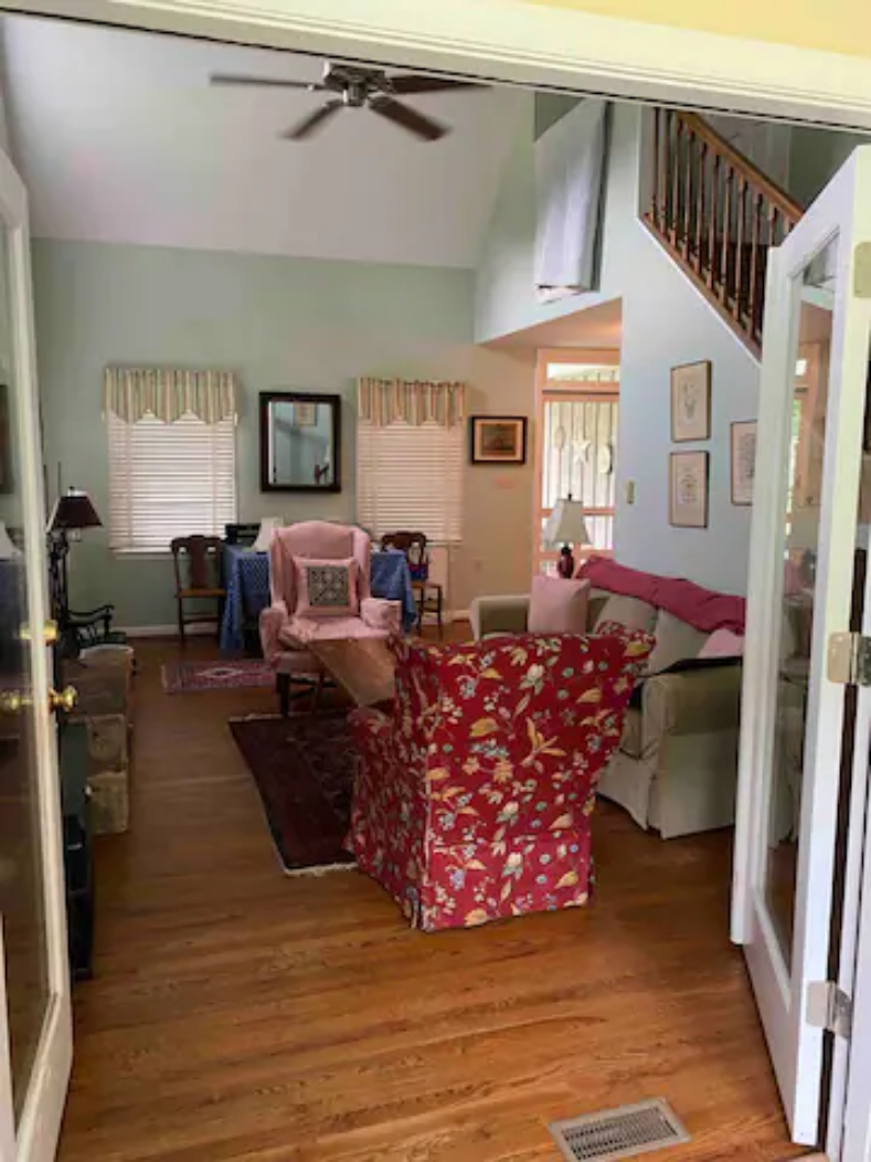 living room in rental cottage